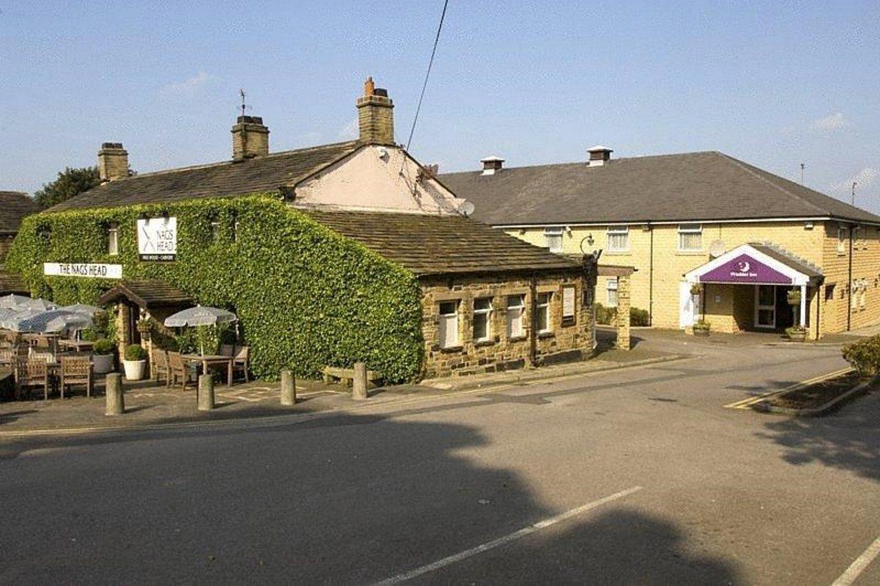Premier Inn Huddersfield West Экстерьер фото
